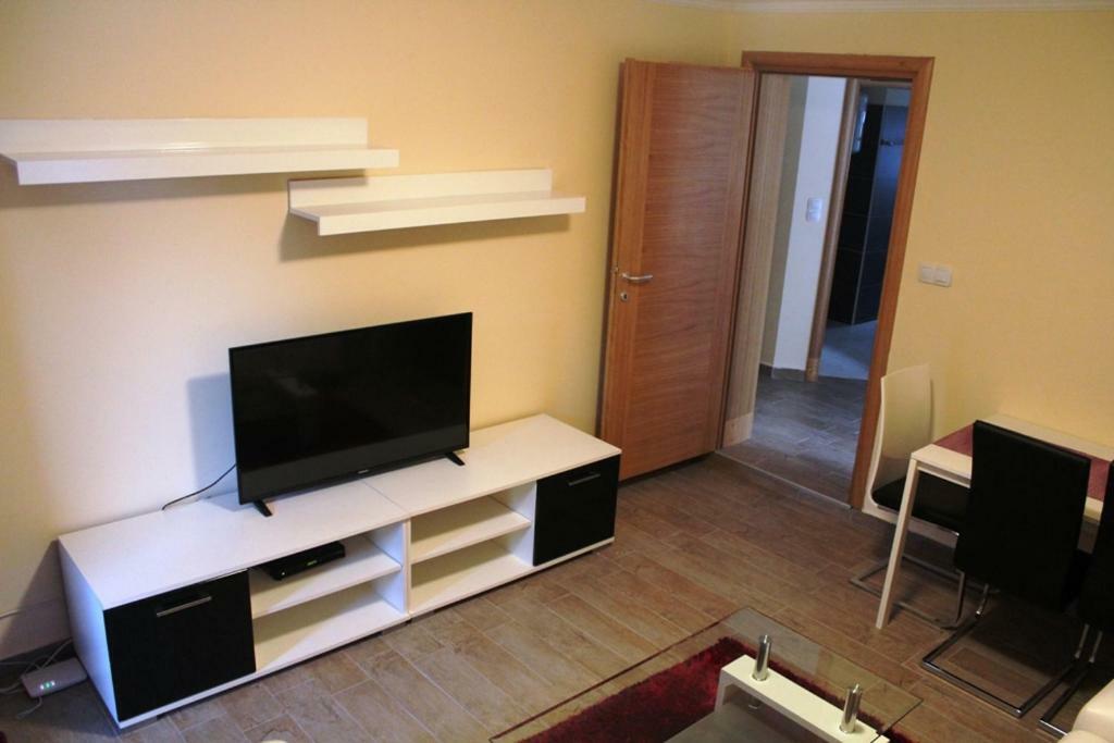 Apartment Sax Езера Экстерьер фото